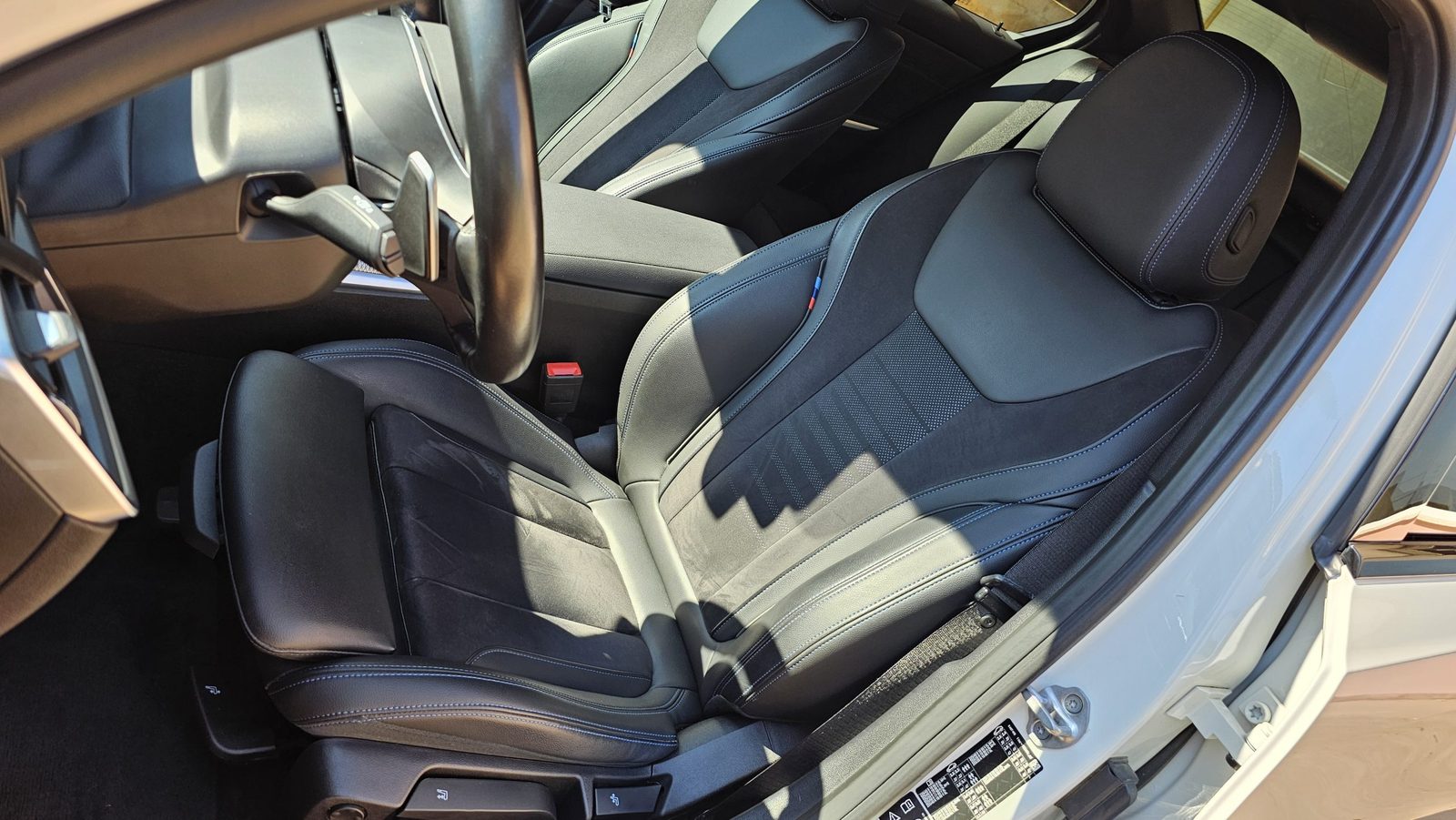 2024 BMW Serija 3 M Sport — fotografija 19