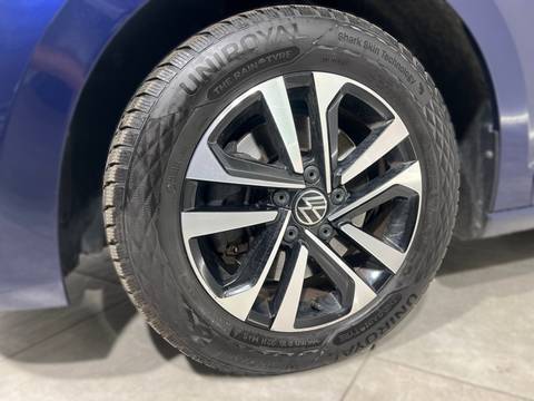 2020 Volkswagen Touran — sličica 10