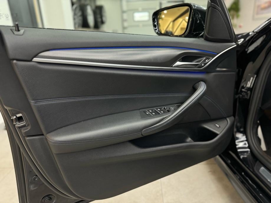 2021 BMW Serija 5 — fotografija 6