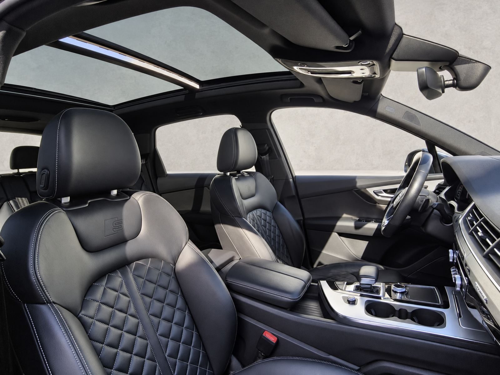 2017 Audi Q7 S line — fotografija 18