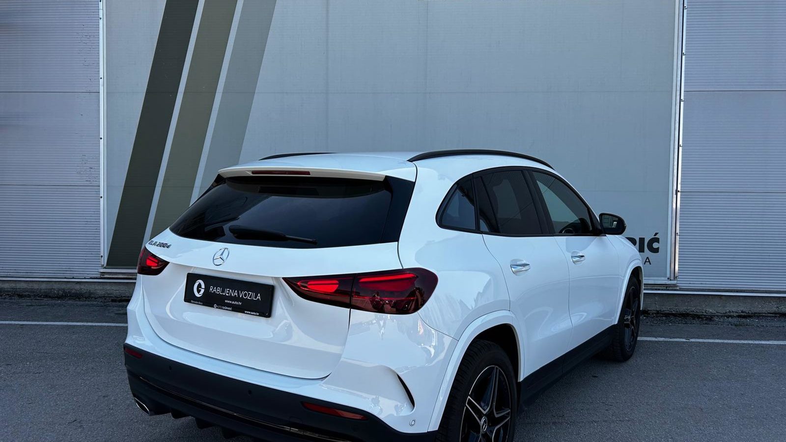 2025 Mercedes-Benz GLA AMG Line — fotografija 4