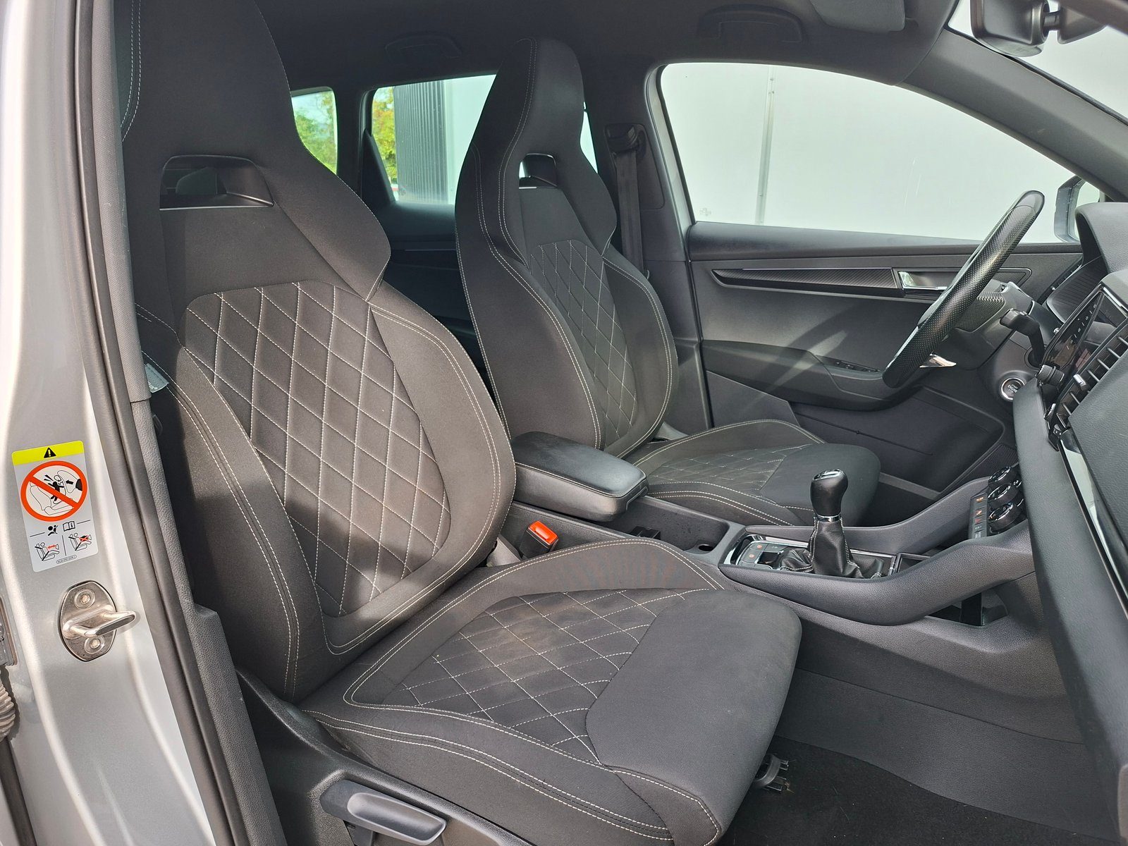 2023 Škoda Karoq — fotografija 11