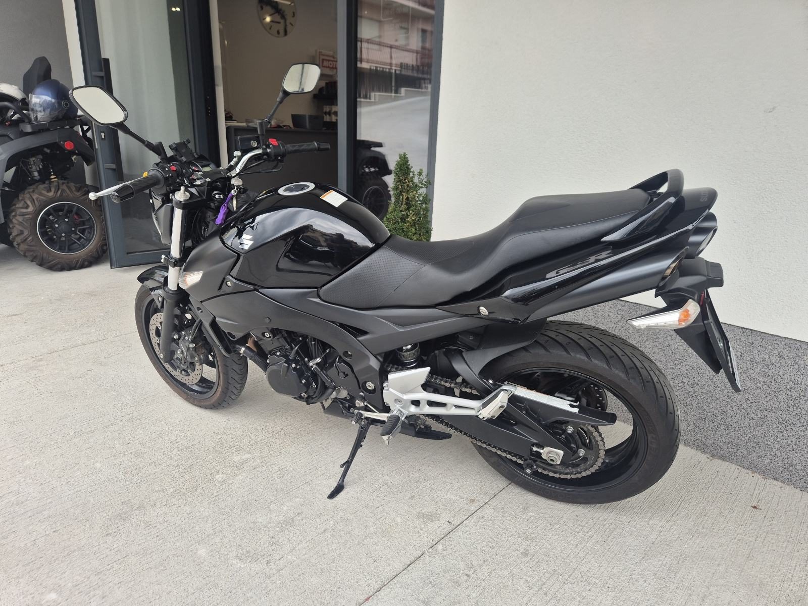 2010 Suzuki GSR600A — fotografija 8
