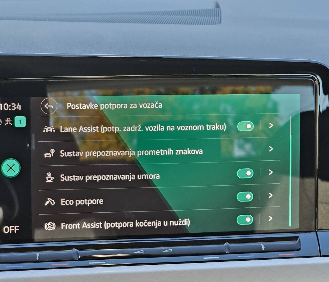 2022 Volkswagen Golf — fotografija 15