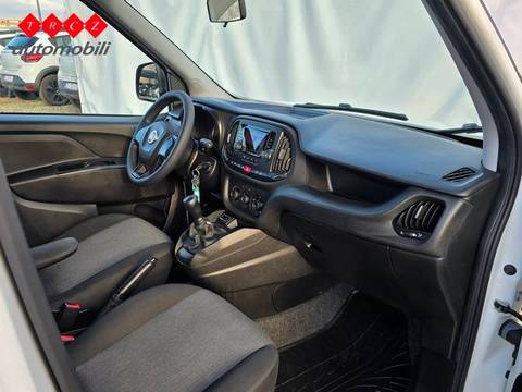 2017 Fiat Doblo — sličica 8