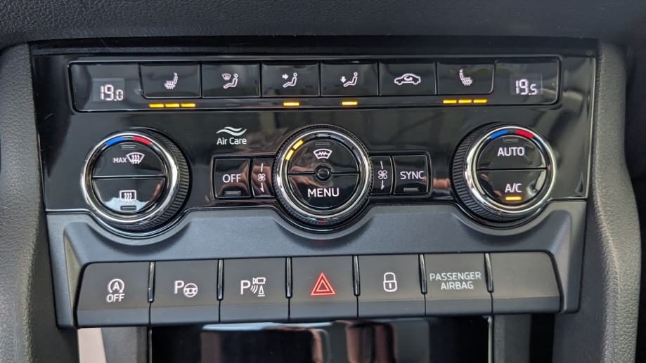 2022 Škoda Karoq — fotografija 28