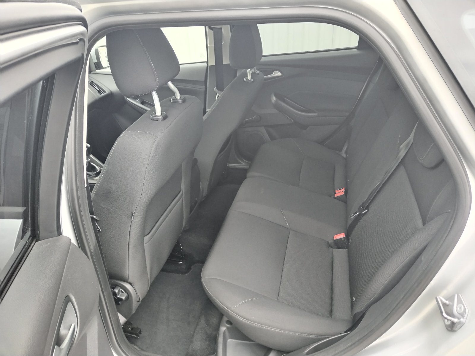 2015 Ford Focus karavan — fotografija 6