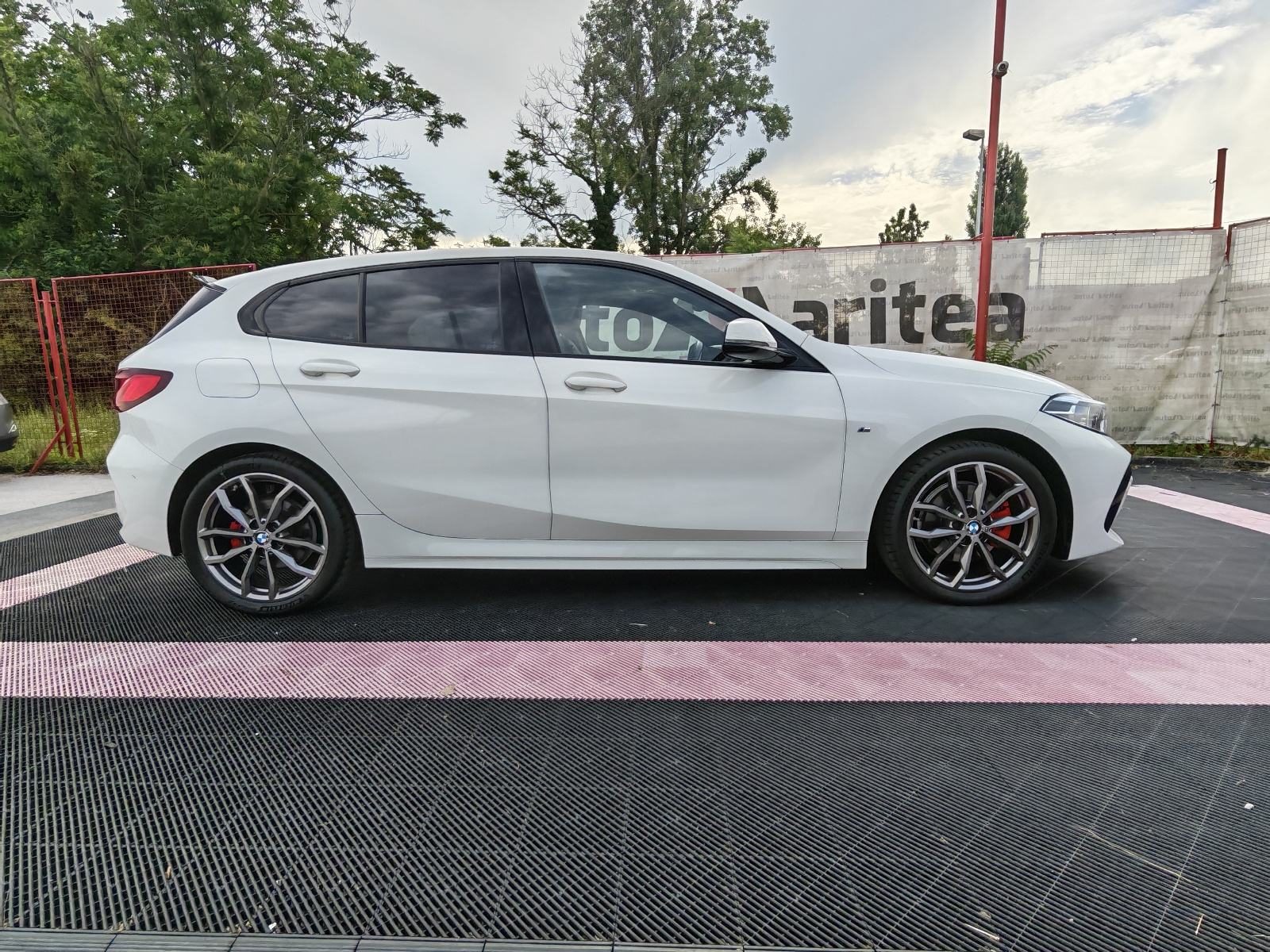 2020 BMW Serija 1 — fotografija 21