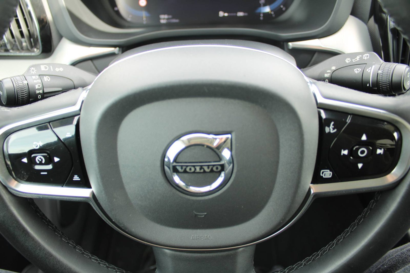 2023 Volvo XC60 — fotografija 14