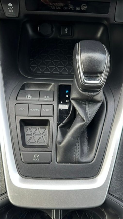 2022 Toyota RAV4 — fotografija 15