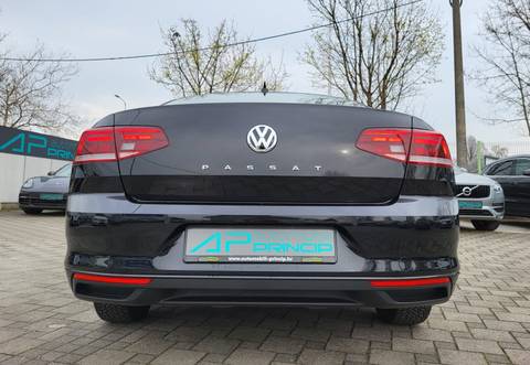2020 Volkswagen Passat — sličica 4