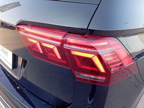 2021 Volkswagen Tiguan — sličica 16