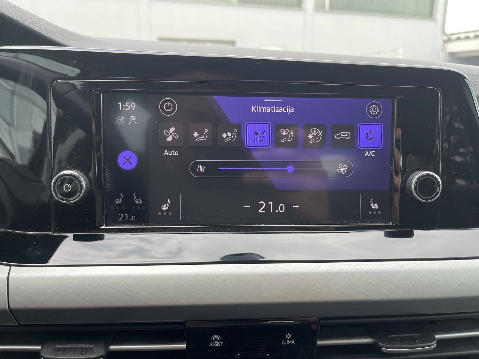 2022 Volkswagen Golf — fotografija 28