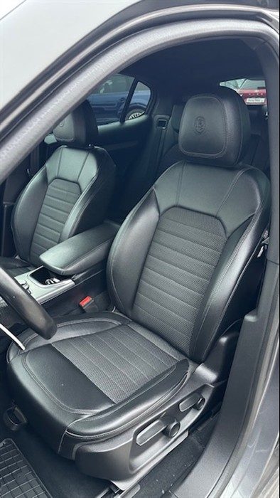 2022 Alfa Romeo Stelvio — fotografija 9