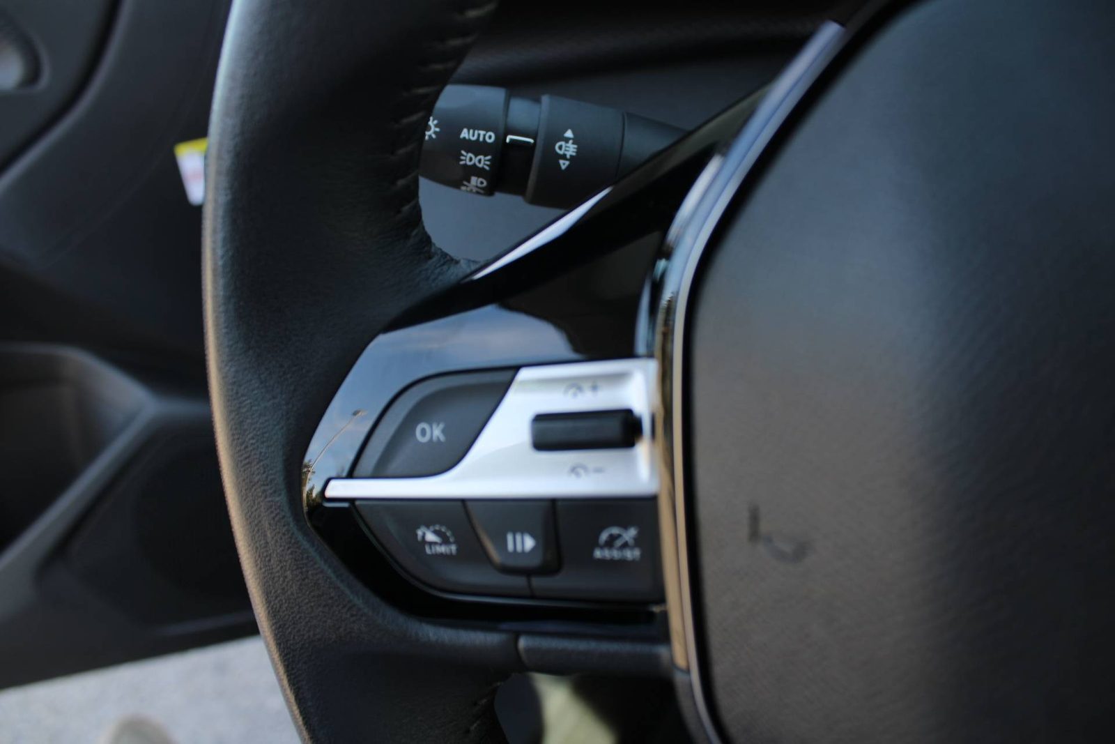 2023 Peugeot 308 — fotografija 14