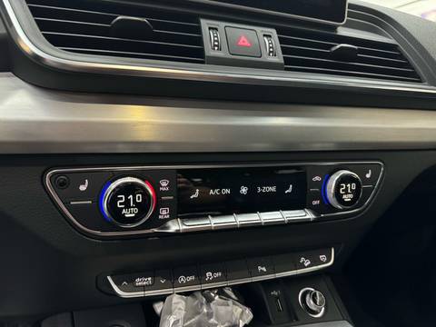 2019 Audi Q5 — sličica 12