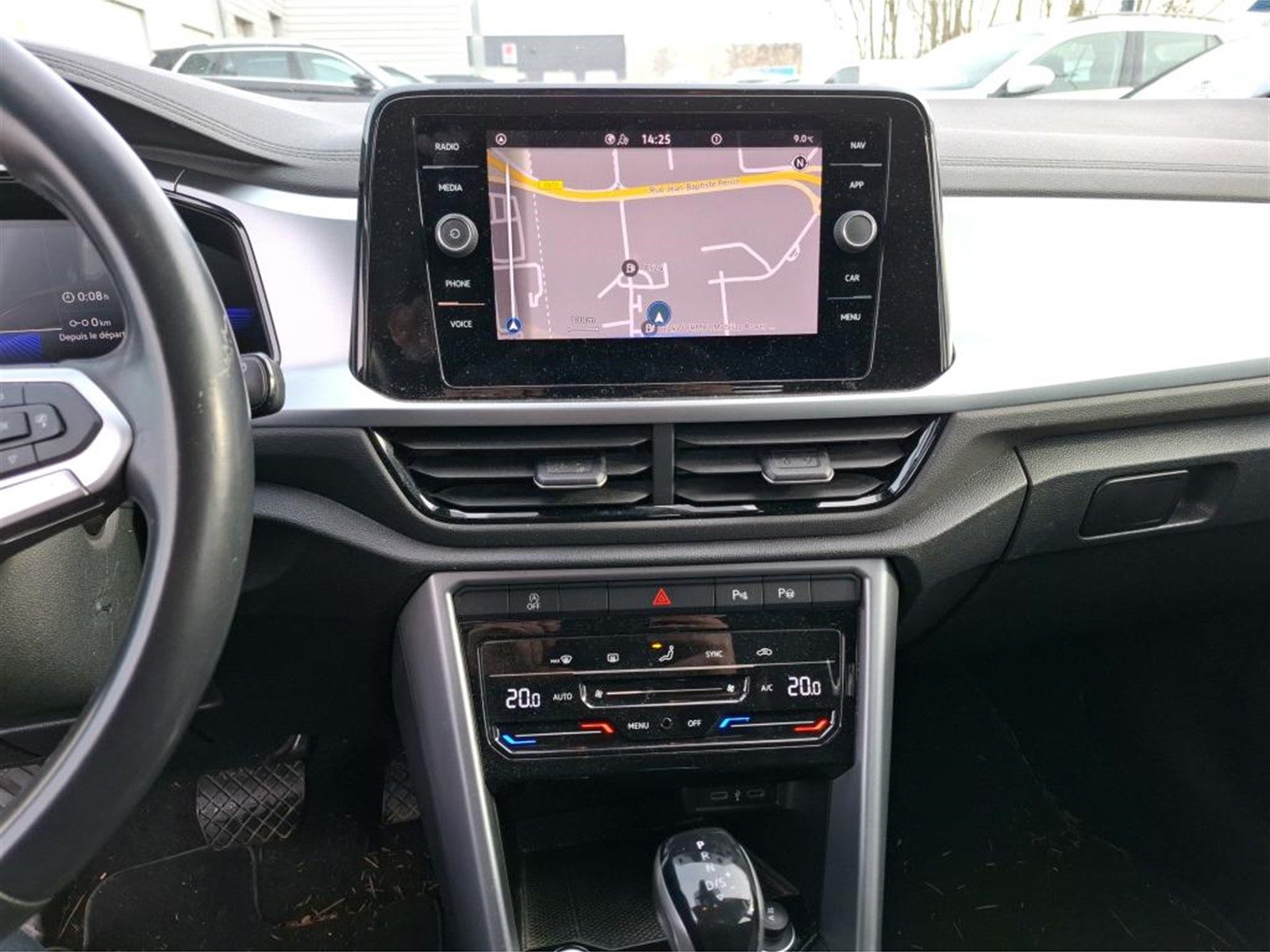 2022 Volkswagen T-Roc — fotografija 4