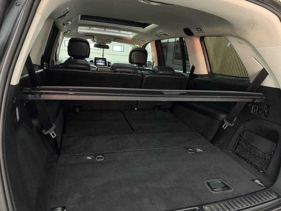 2016 Mercedes-Benz GLS — fotografija 16