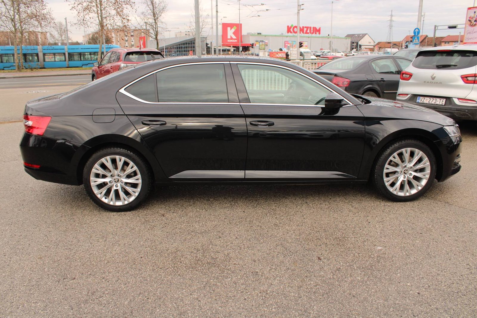 2023 Škoda Superb — fotografija 4