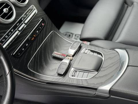 2020 Mercedes-Benz GLC — sličica 21