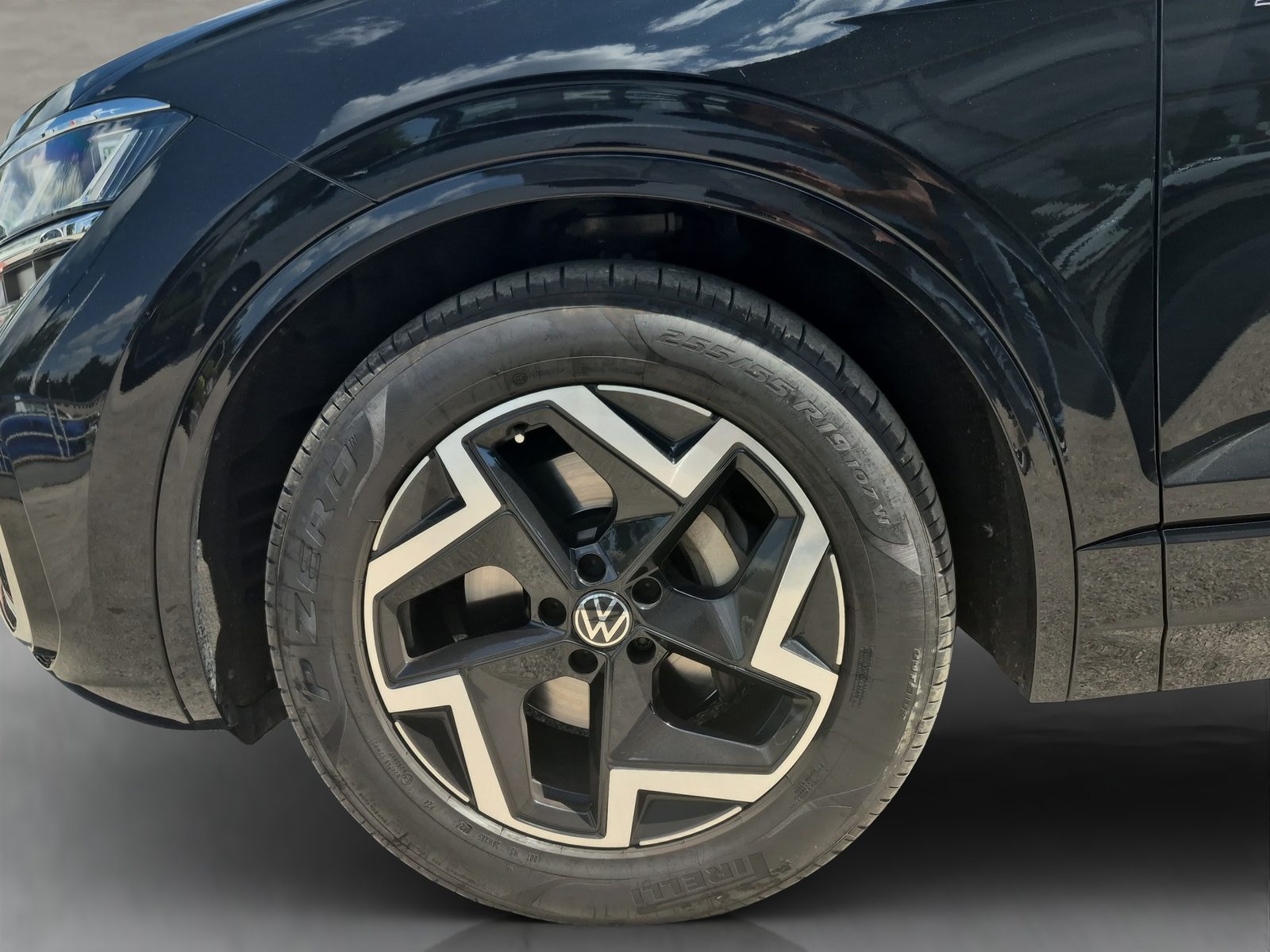 2024 Volkswagen Touareg — fotografija 15