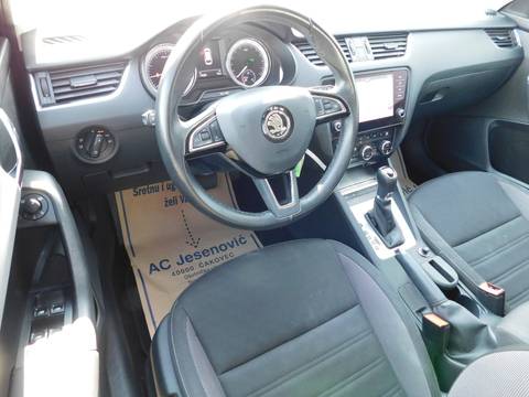 2019 Škoda Octavia Combi — sličica 8