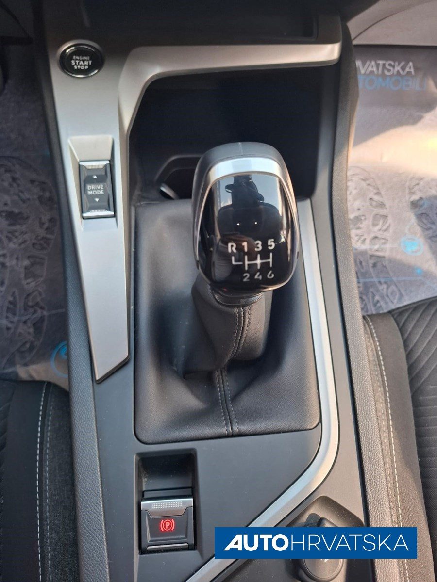 2023 Peugeot 308 — fotografija 14