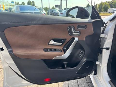 2025 Mercedes-Benz CLA — sličica 10