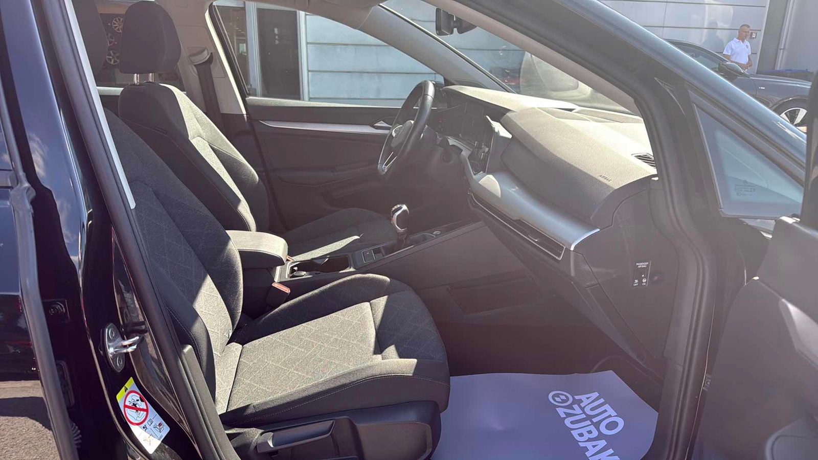 2024 Volkswagen Golf — fotografija 9