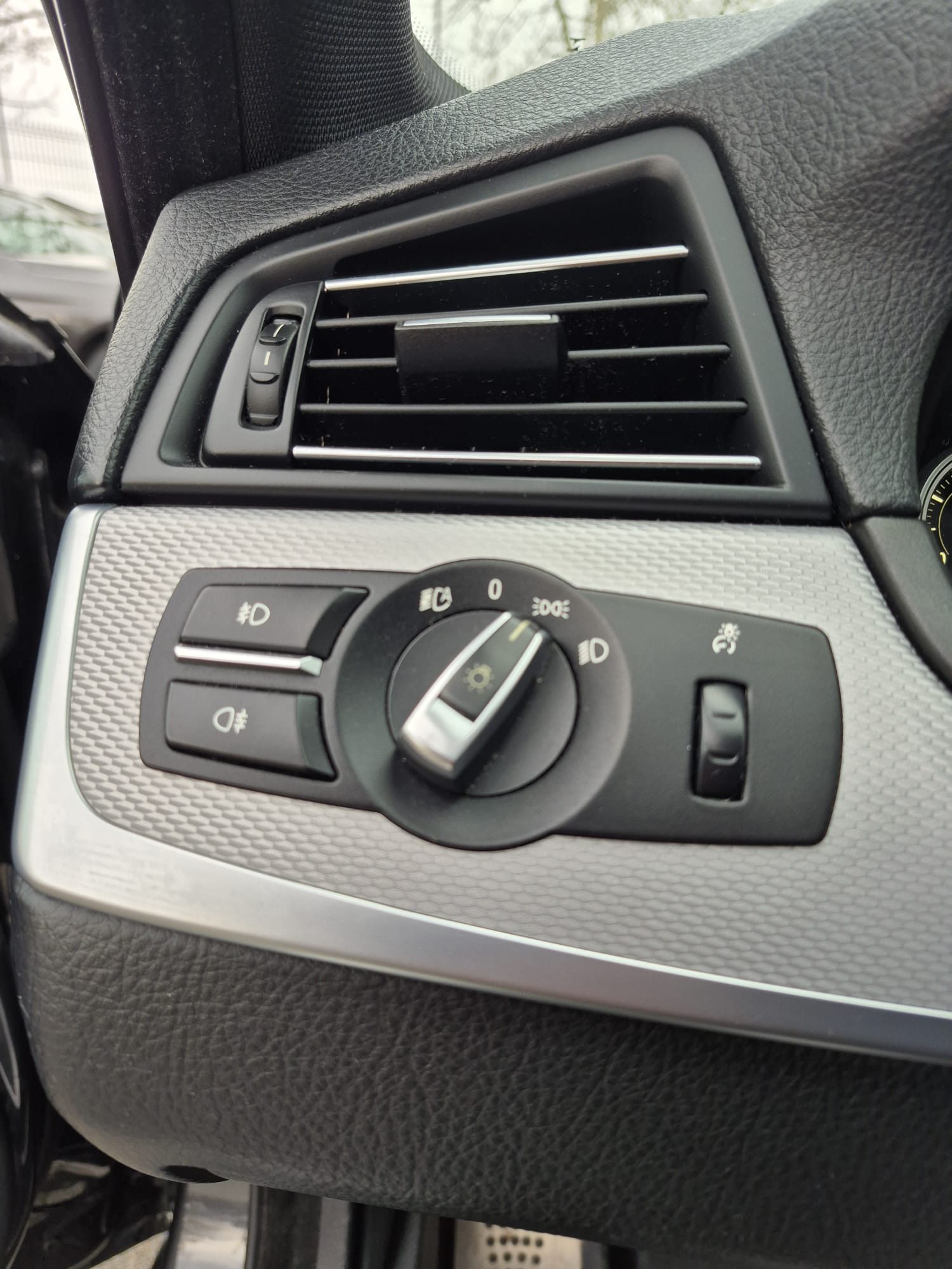 2015 BMW Serija 5 — fotografija 26