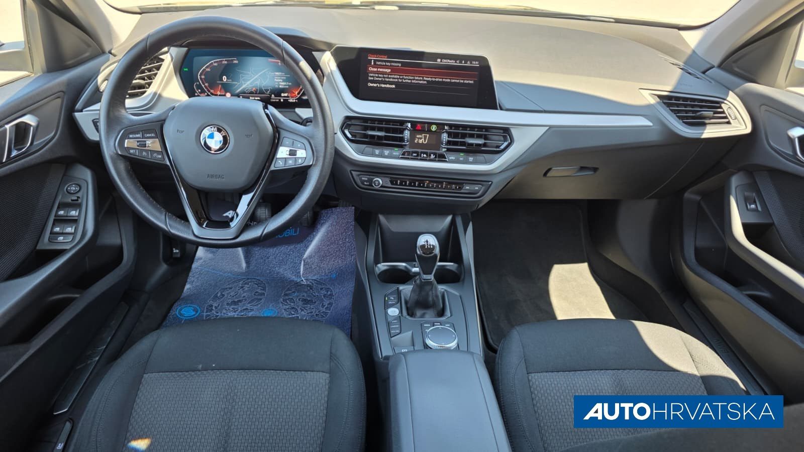 2022 BMW Serija 1 — fotografija 24