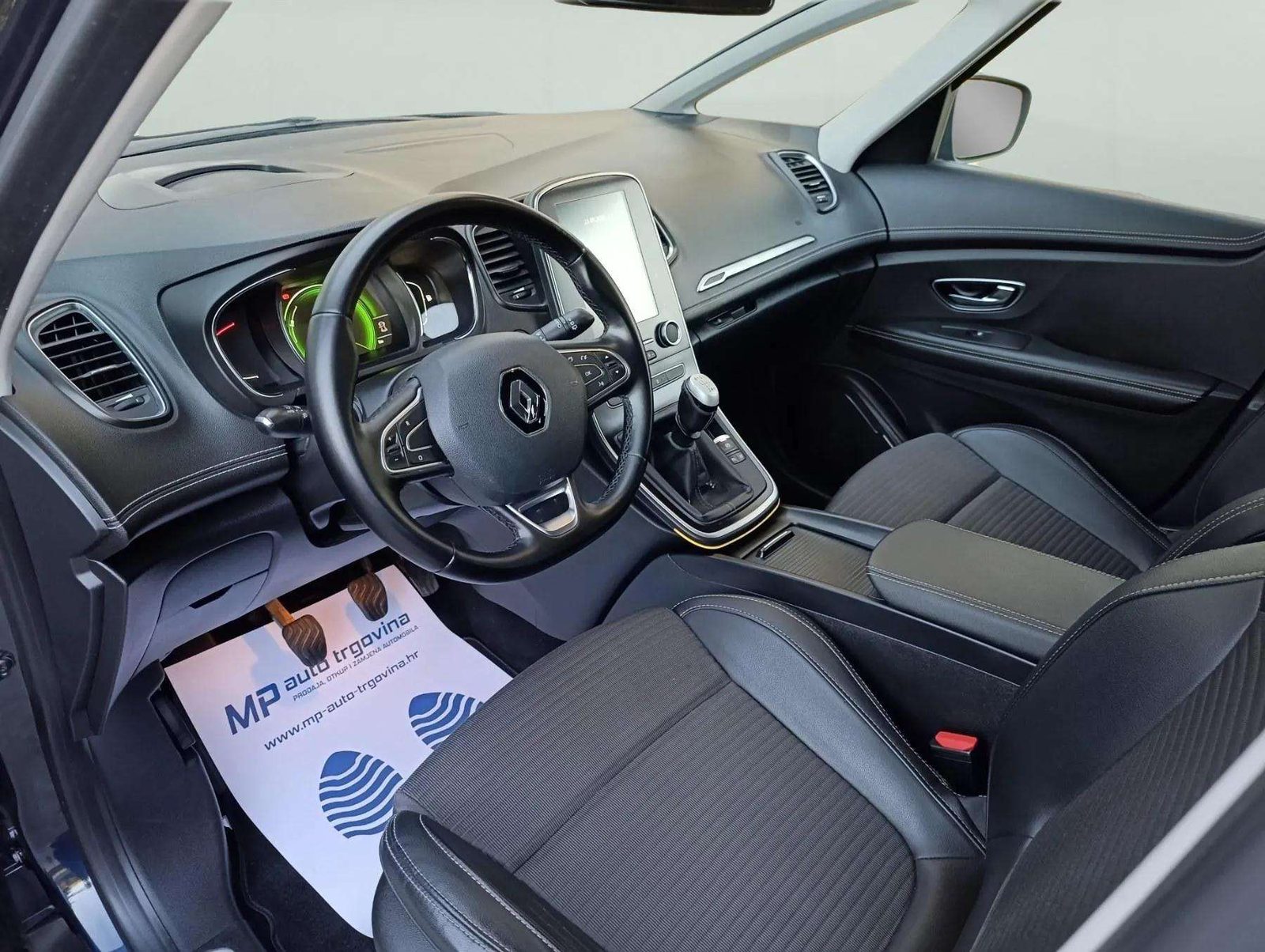 2017 Renault Scenic — fotografija 14