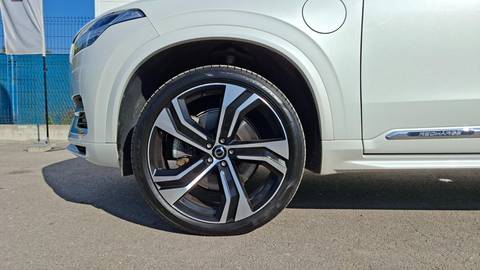 2023 Volvo XC90 — sličica 4