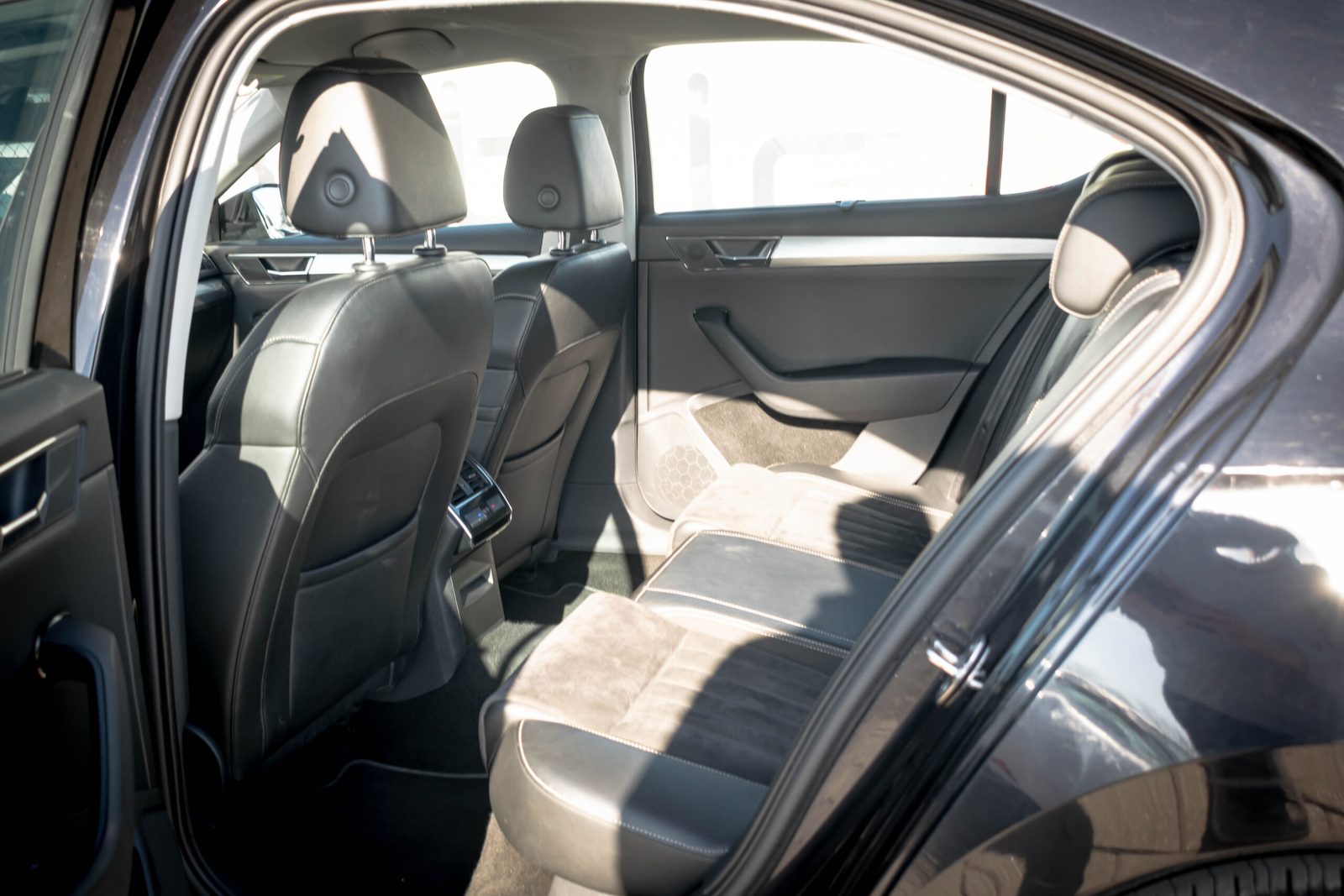 2020 Škoda Superb — fotografija 7