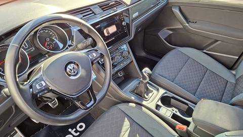 2020 Volkswagen Touran — sličica 5