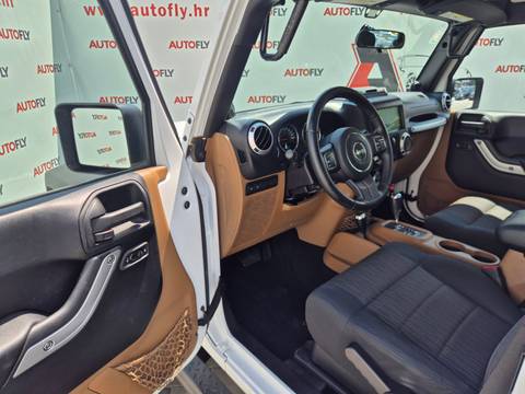 2011 Jeep Wrangler — sličica 11