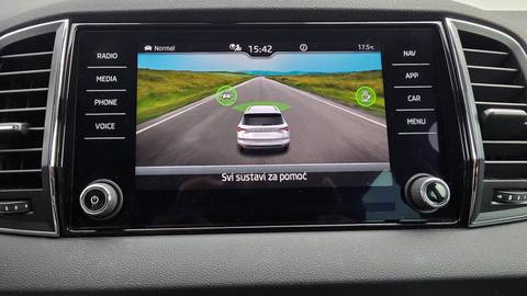 2023 Škoda Karoq — sličica 17