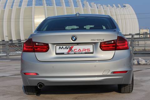2012 BMW Serija 3 — sličica 8
