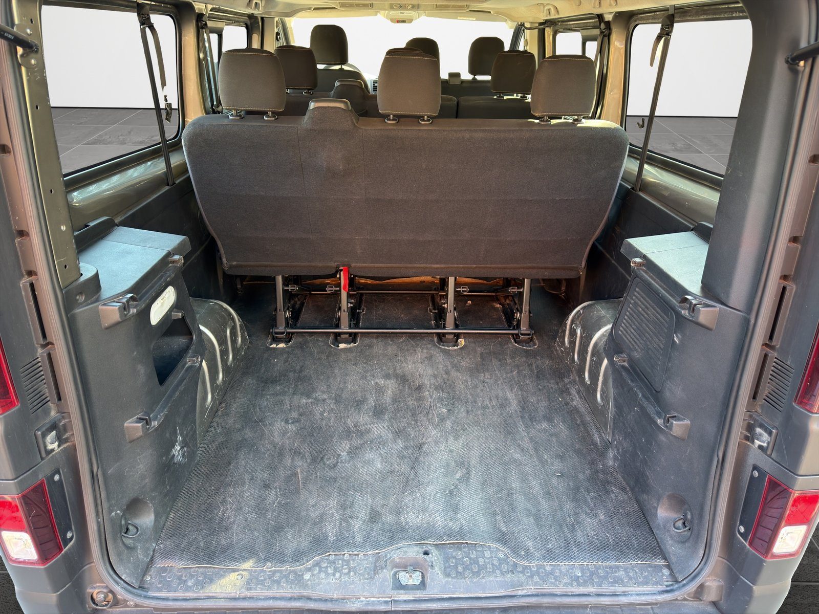 2019 Renault Trafic — fotografija 16
