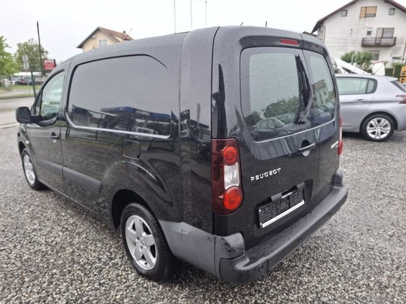2015 Peugeot Partner — fotografija 10
