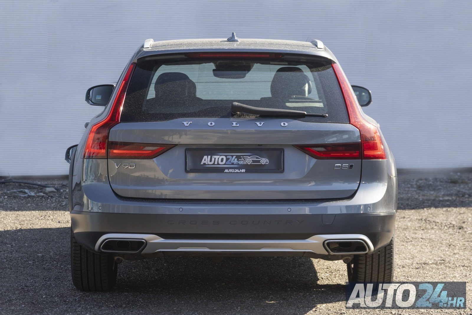 2017 Volvo V90 Cross Country — fotografija 5