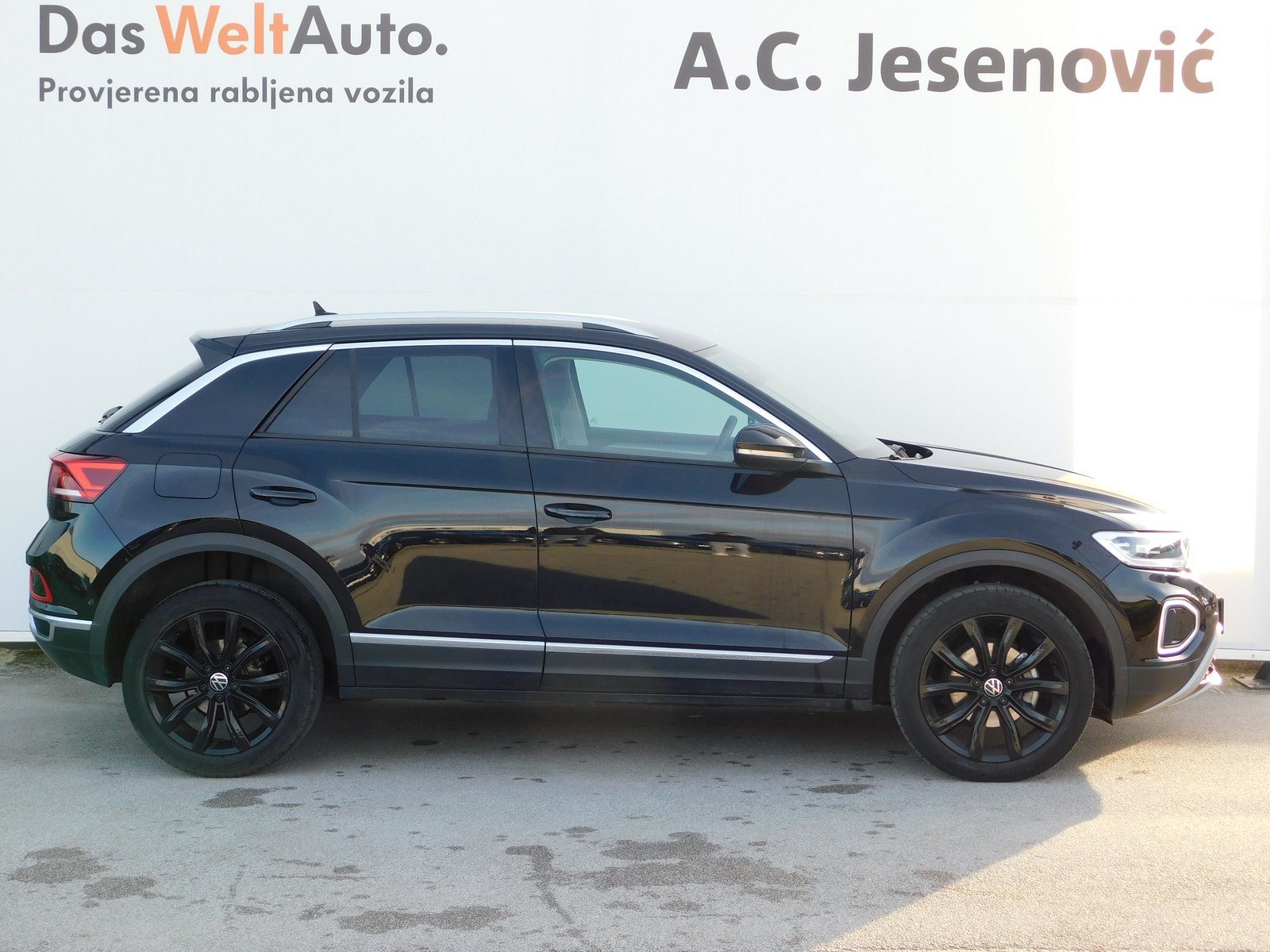 2022 Volkswagen T-Roc — fotografija 4