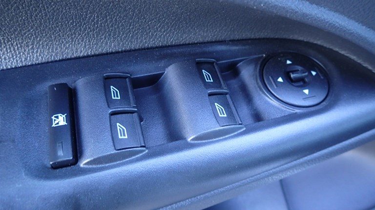 2016 Ford Tourneo — fotografija 14