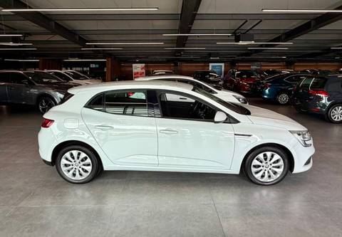 2017 Renault Megane — sličica 8
