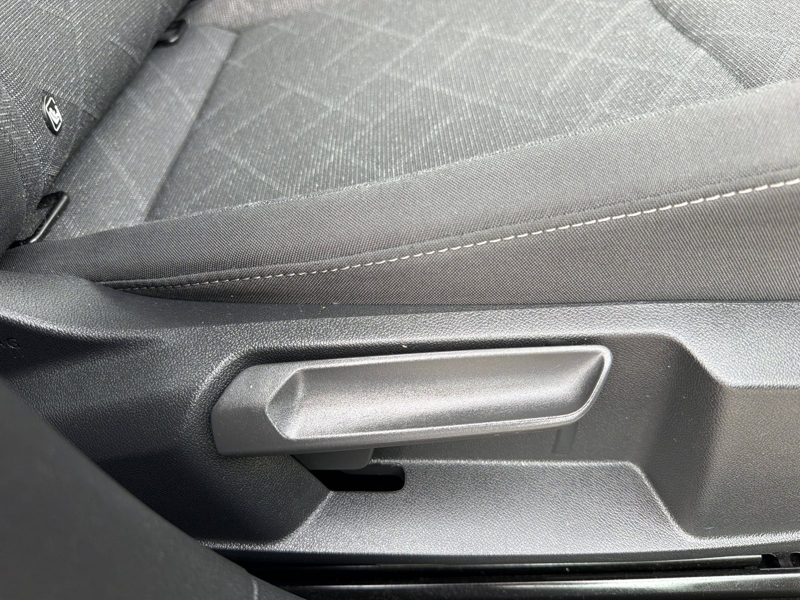 2024 Volkswagen Golf — fotografija 17