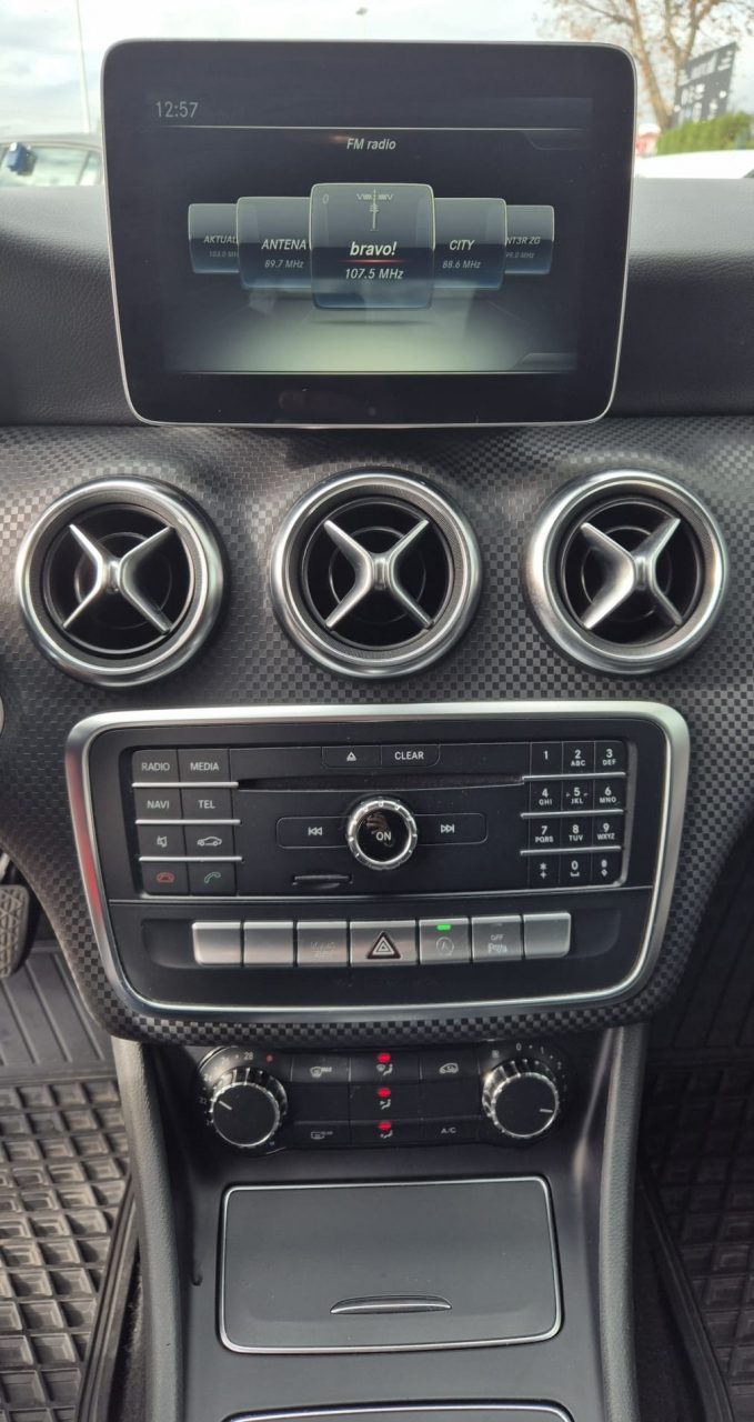 2017 Mercedes-Benz A-klasa — fotografija 10
