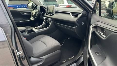 2022 Toyota RAV4 — sličica 17
