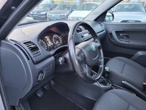 2010 Škoda Roomster — sličica 8