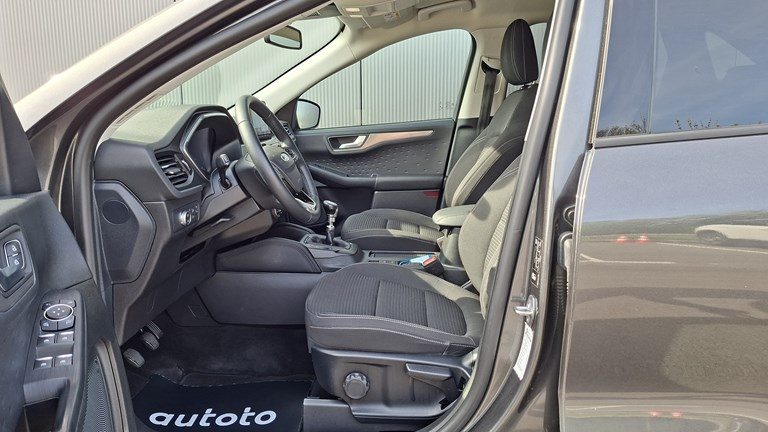 2021 Ford Kuga — fotografija 6