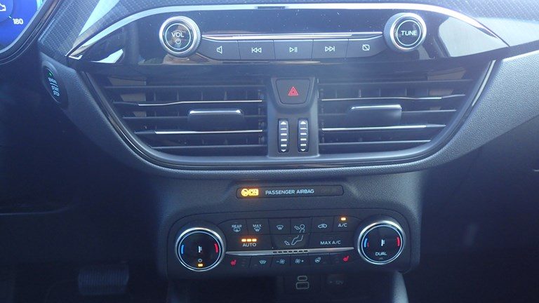 2025 Ford Kuga — fotografija 12